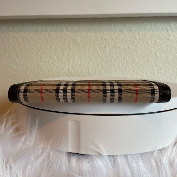 Burberrys GUC Classic Pre-1999 Vintage Haymarket Kiss Lock Wallet - Picture 11 of 15